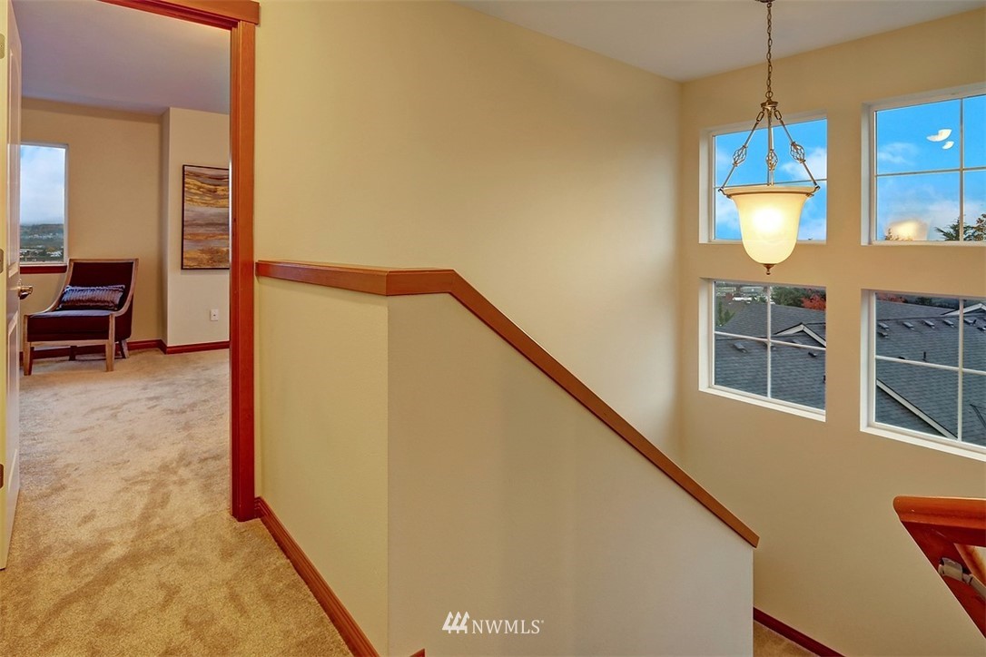533 Pilchuck Path Everett, WA 98201 - Photo 10 of 27