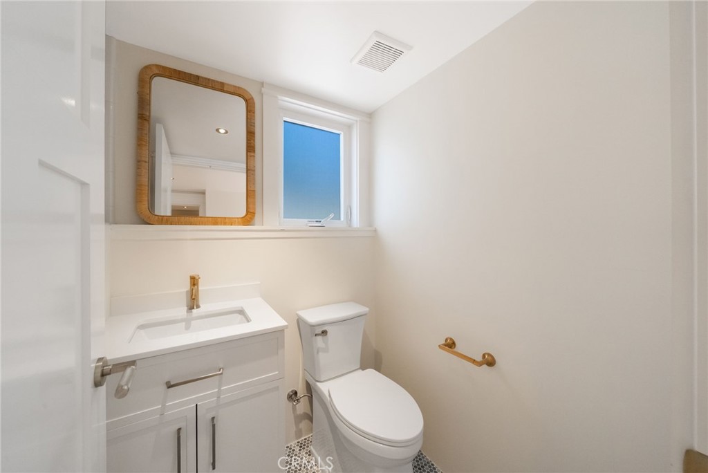 31729 Fairview Road, Unit LEFT Laguna Beach, CA 92651 - Photo 13 of 23