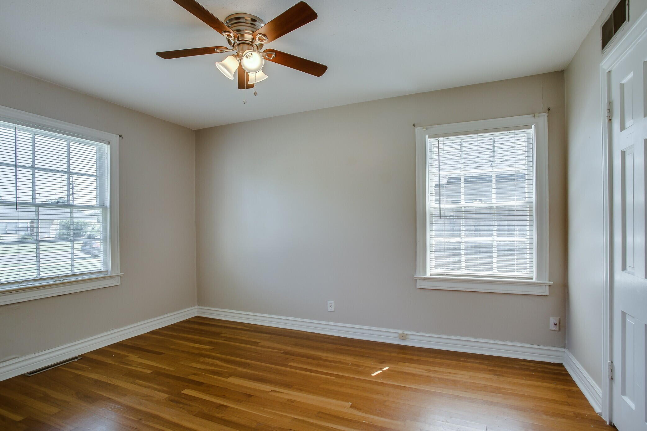 2403 32nd Street Lubbock, TX 79411 - Photo 9 of 15 l-9