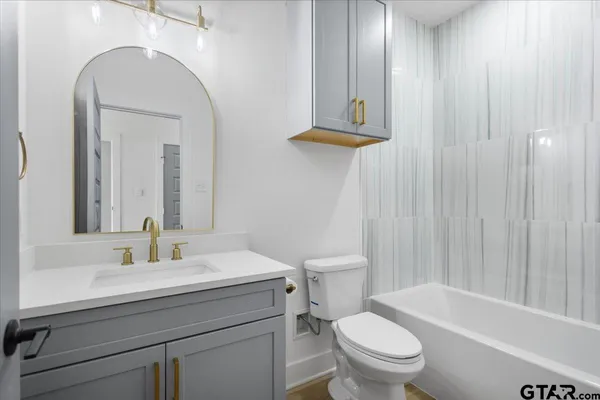 $264,900 | 228 South Fenton Avenue, Tyler, TX 75702