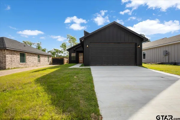 $264,900 | 228 South Fenton Avenue, Tyler, TX 75702
