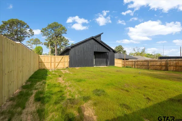 $264,900 | 228 South Fenton Avenue, Tyler, TX 75702