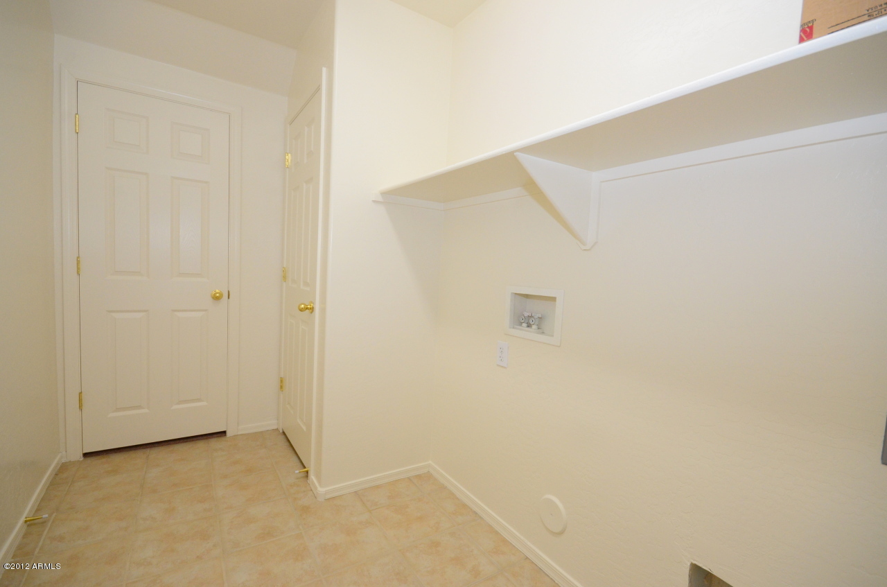 15629 West Redfield Road Surprise, AZ 85379 - Photo 20 of 24 Utility Room