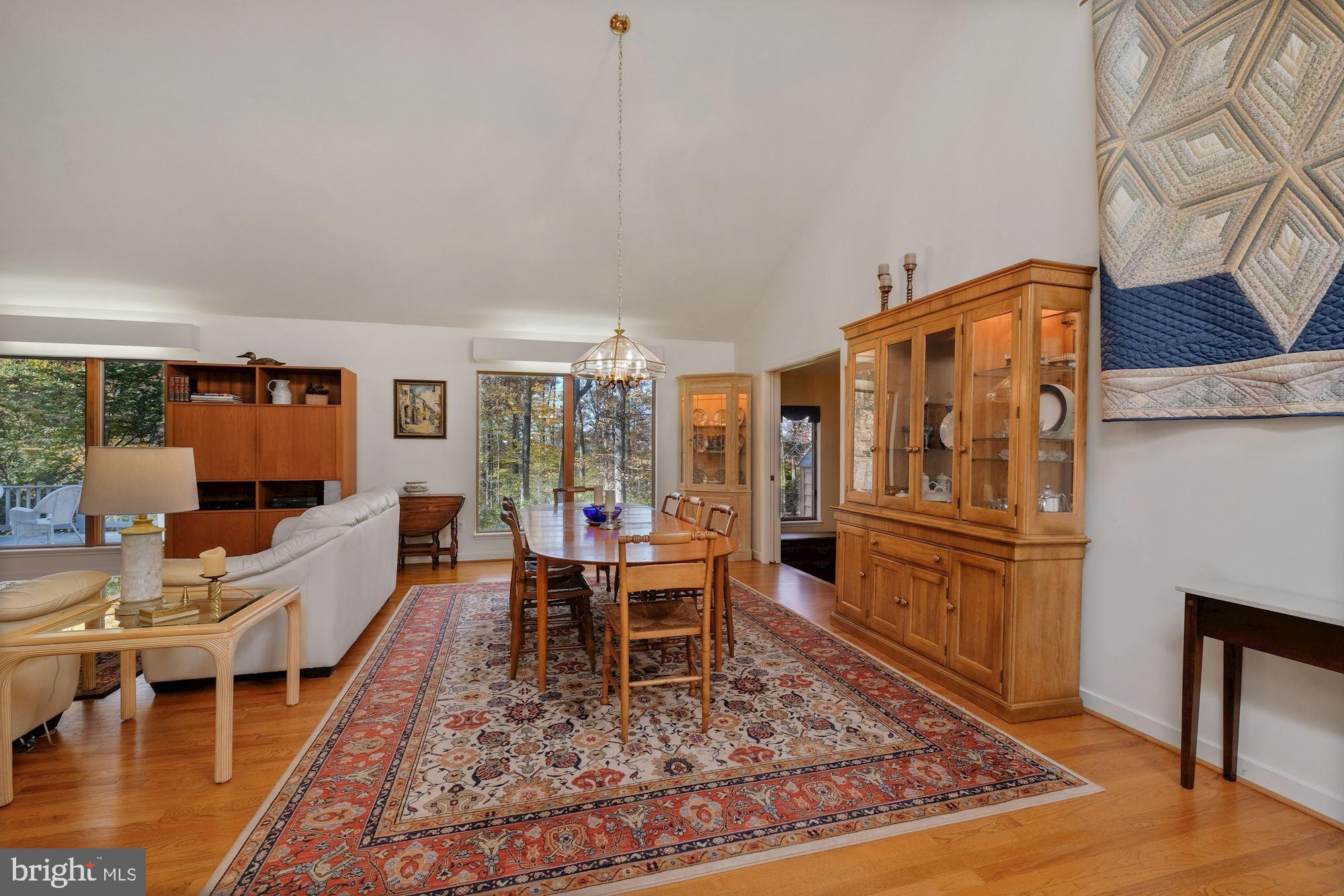 23212 Peach Tree Road Clarksburg, MD 20871 - Photo 13 of 52 Dining area