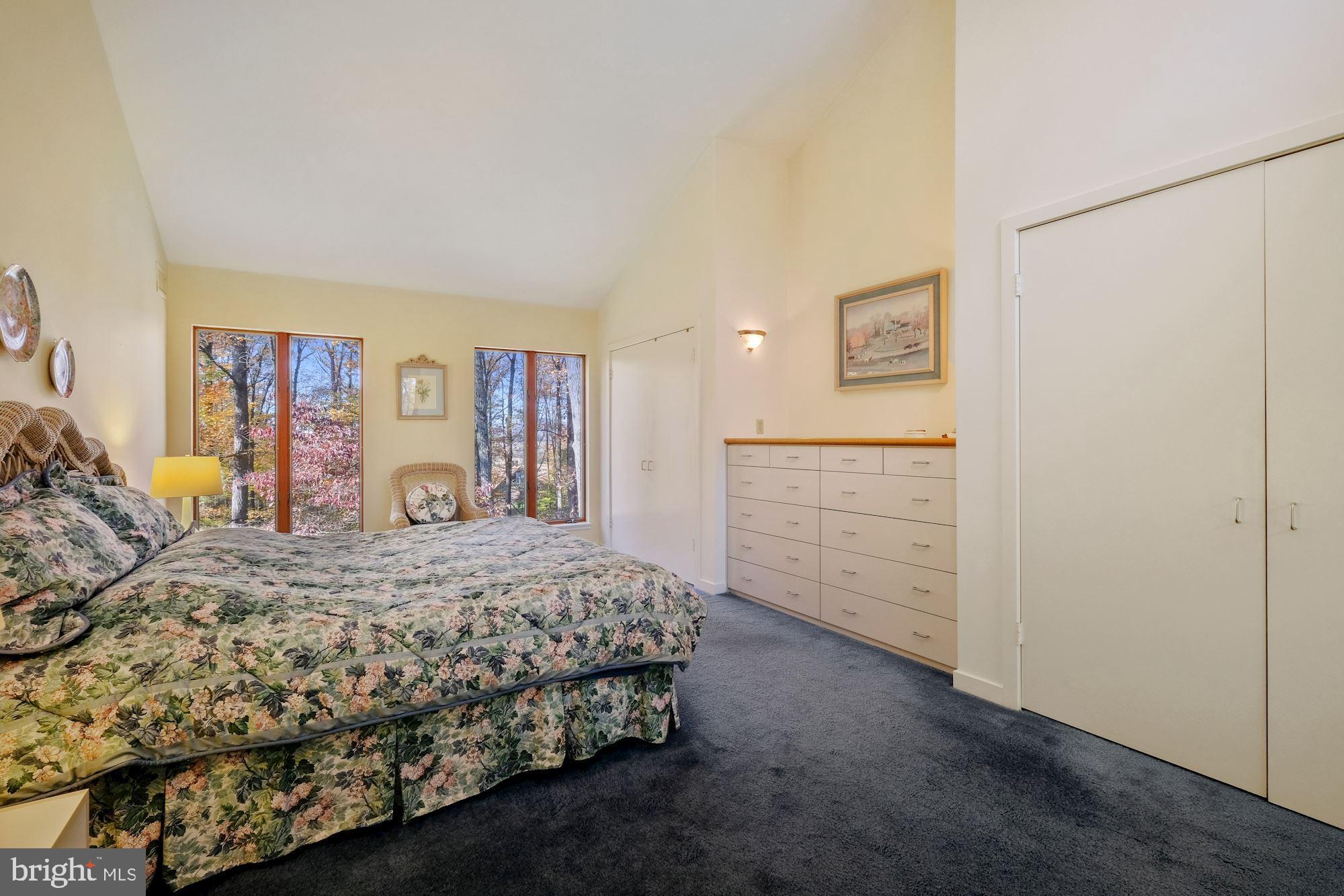 23212 Peach Tree Road Clarksburg, MD 20871 - Photo 24 of 52 Second level bedroom with built ins