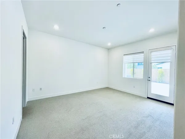 $4,600 | 245 Proctor, Irvine, CA 92618