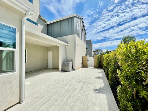 $4,600 | 245 Proctor, Irvine, CA 92618