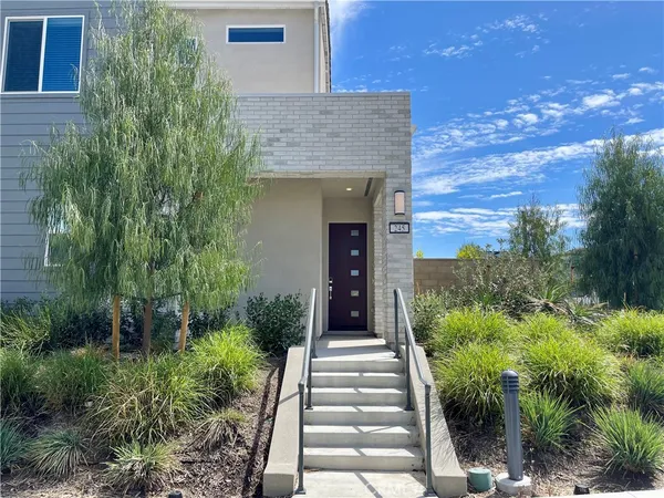 $4,600 | 245 Proctor, Irvine, CA 92618