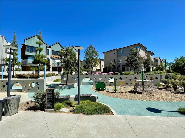 $4,600 | 245 Proctor, Irvine, CA 92618