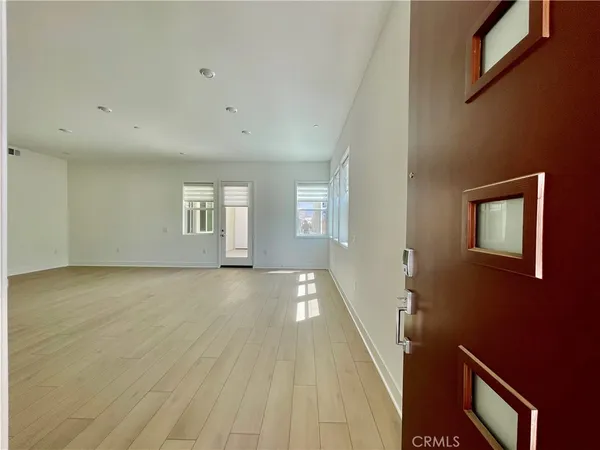 $4,600 | 245 Proctor, Irvine, CA 92618