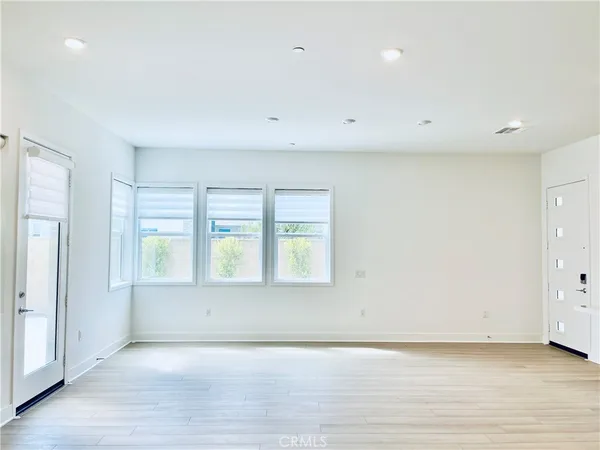 $4,600 | 245 Proctor, Irvine, CA 92618