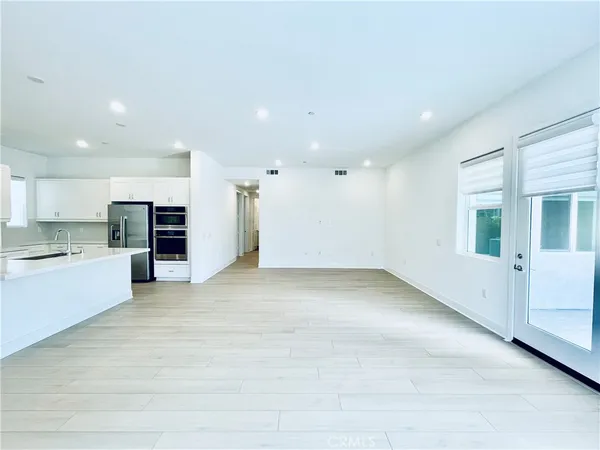 $4,600 | 245 Proctor, Irvine, CA 92618