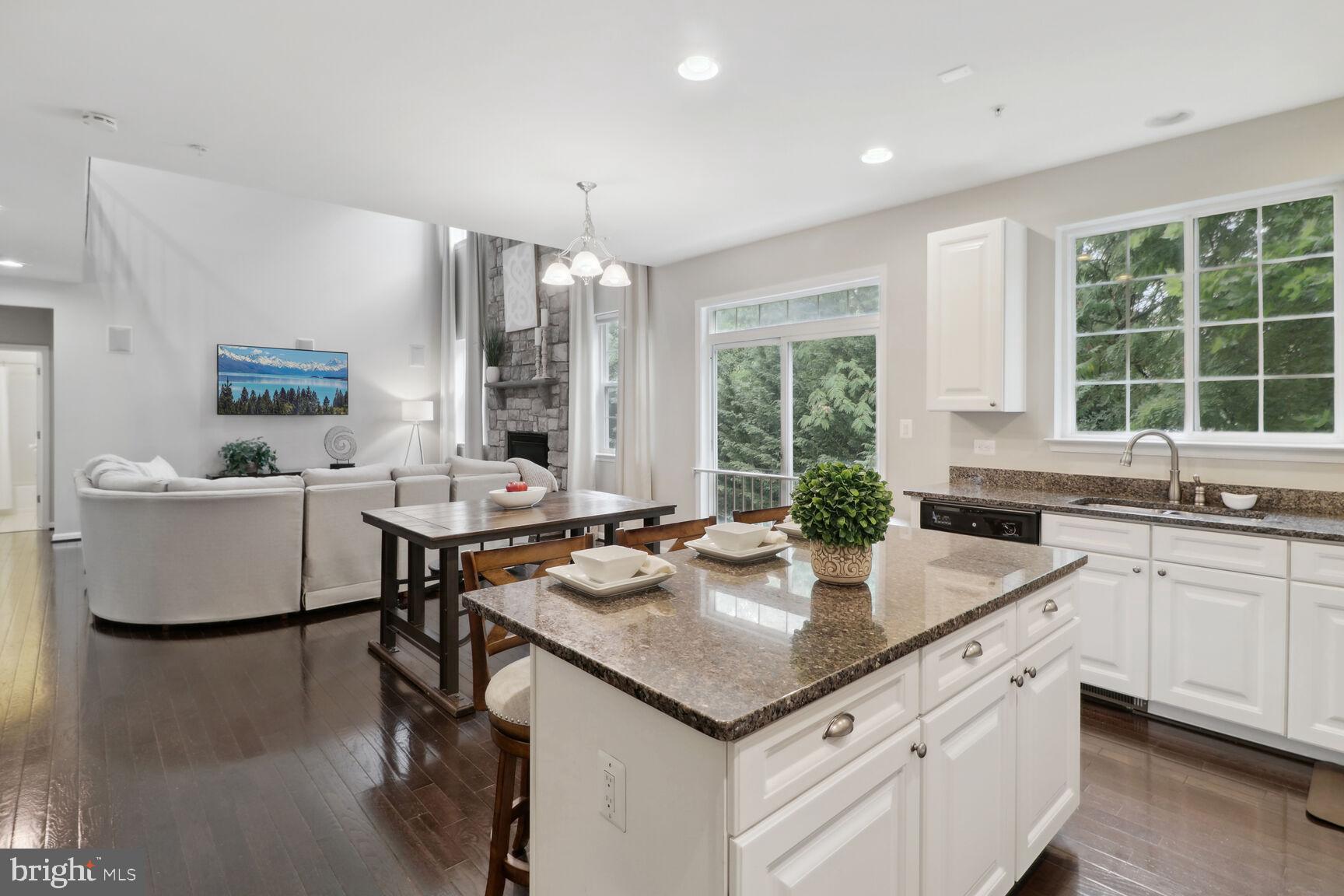 6316 Old Washington Road Elkridge, MD 21075 - Photo 12 of 47 Kitchen w/island and eat in area