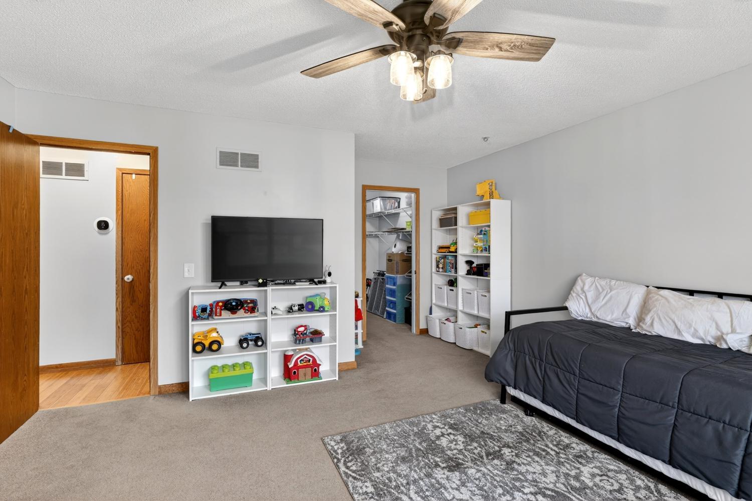 1922 38th Street Northwest Rochester, MN 55901 - Photo 13 of 30