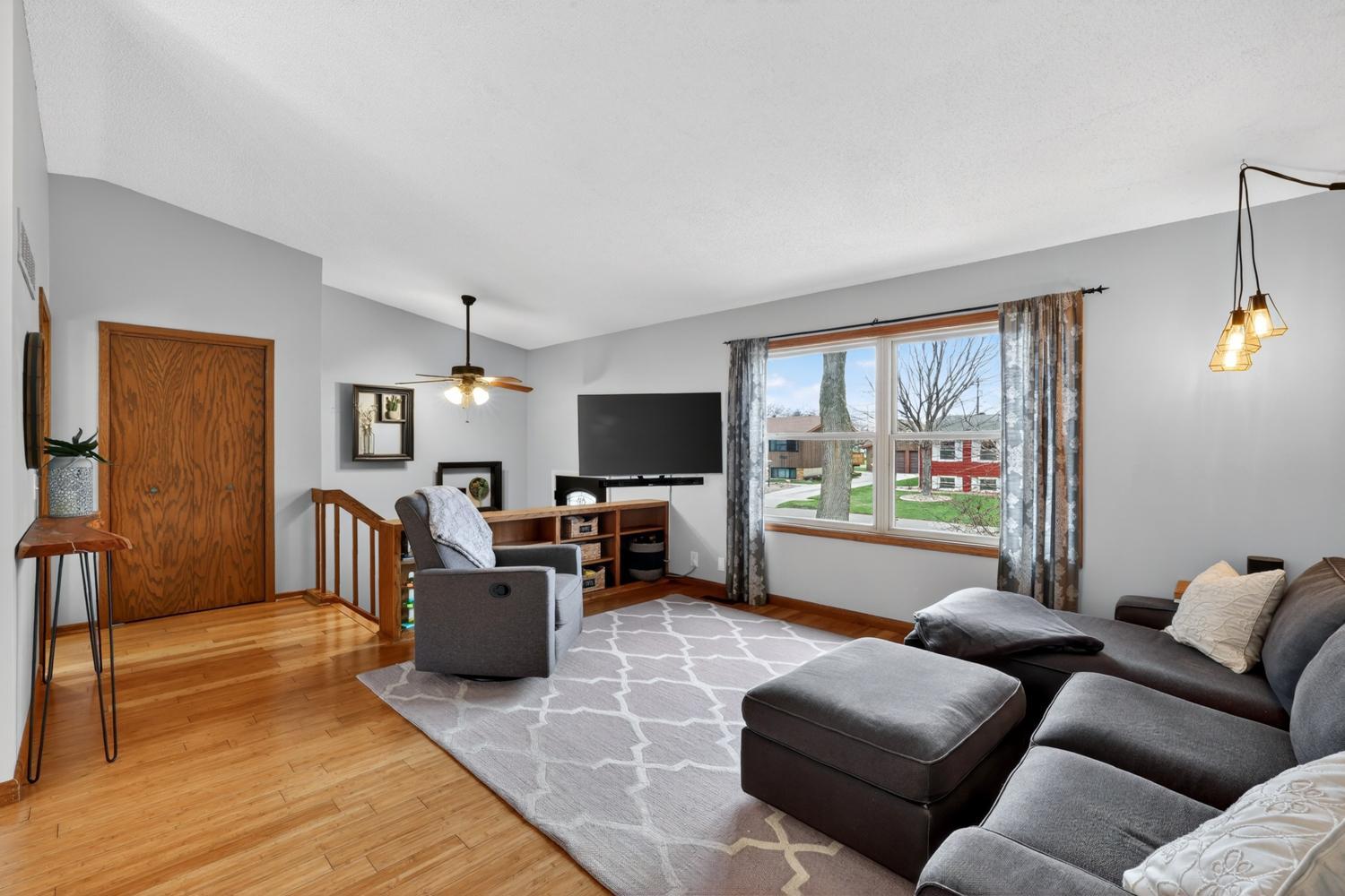 1922 38th Street Northwest Rochester, MN 55901 - Photo 4 of 30