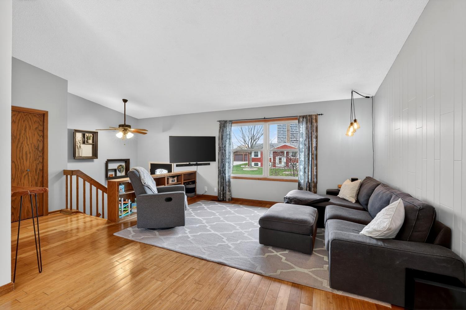 1922 38th Street Northwest Rochester, MN 55901 - Photo 5 of 30