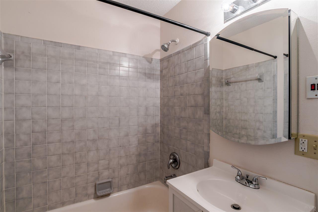 920 East Montclair Road Pensacola, FL 32505 - Photo 10 of 20 Gallery Image 10