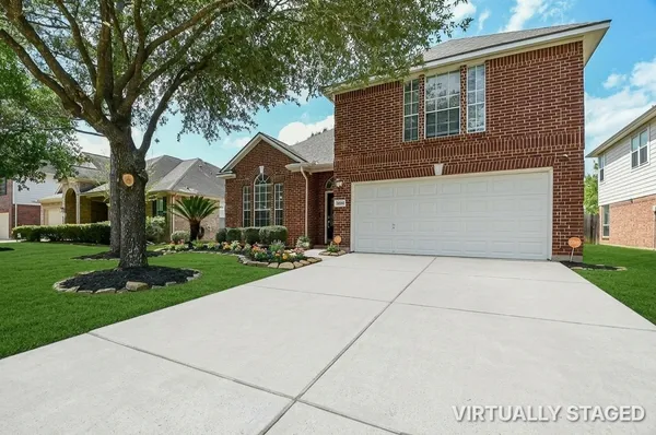 front view of house with a yard