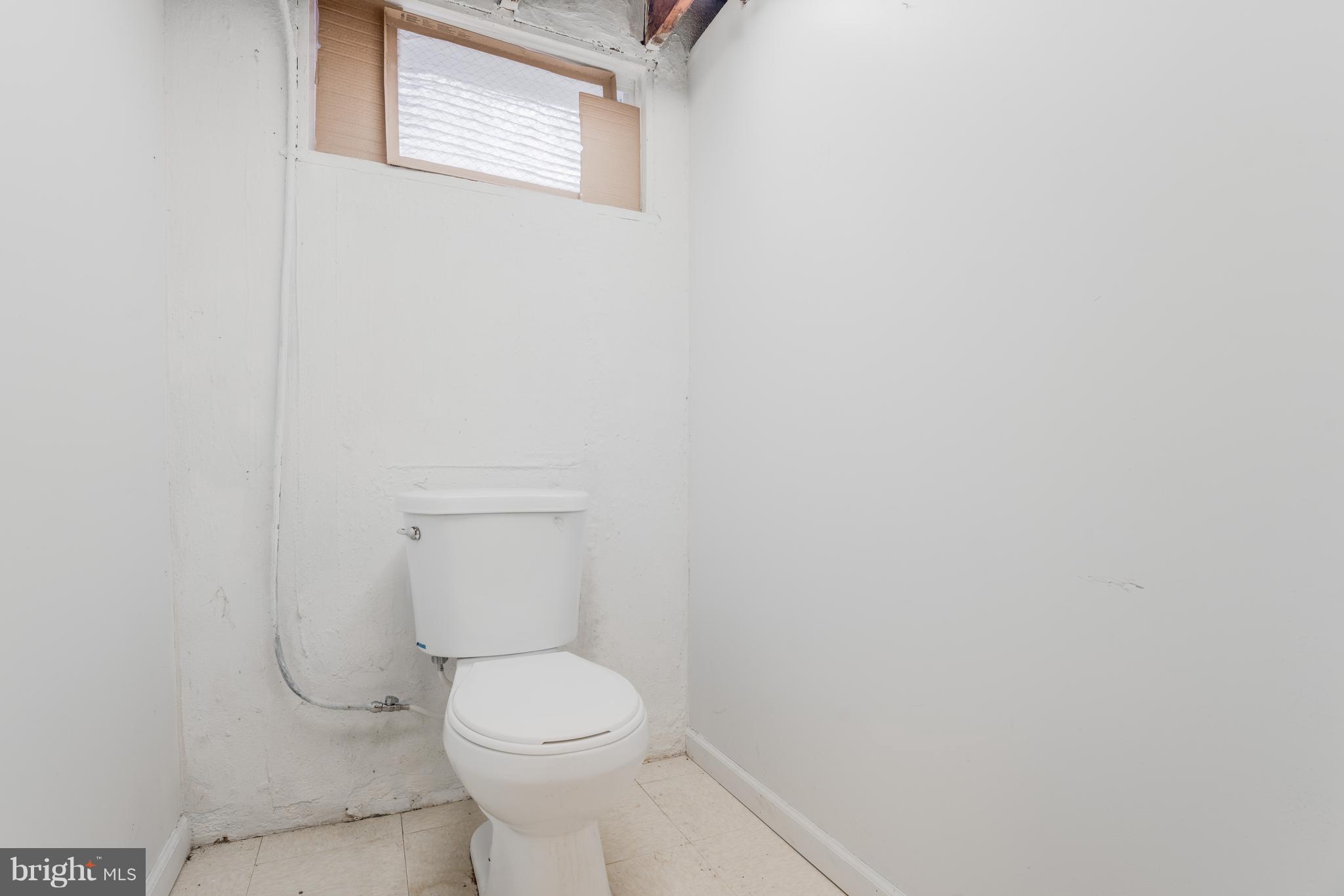 1942 Edgewood Road Baltimore, MD 21286 - Photo 24 of 26