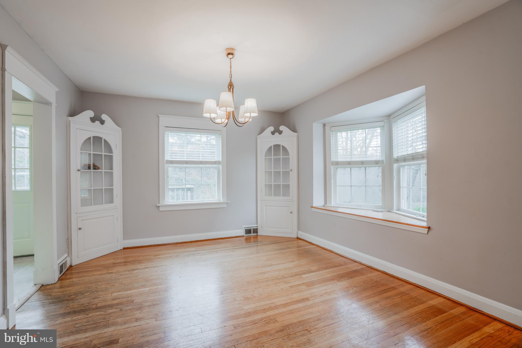 1942 Edgewood Road Baltimore, MD 21286 - Photo 6 of 26