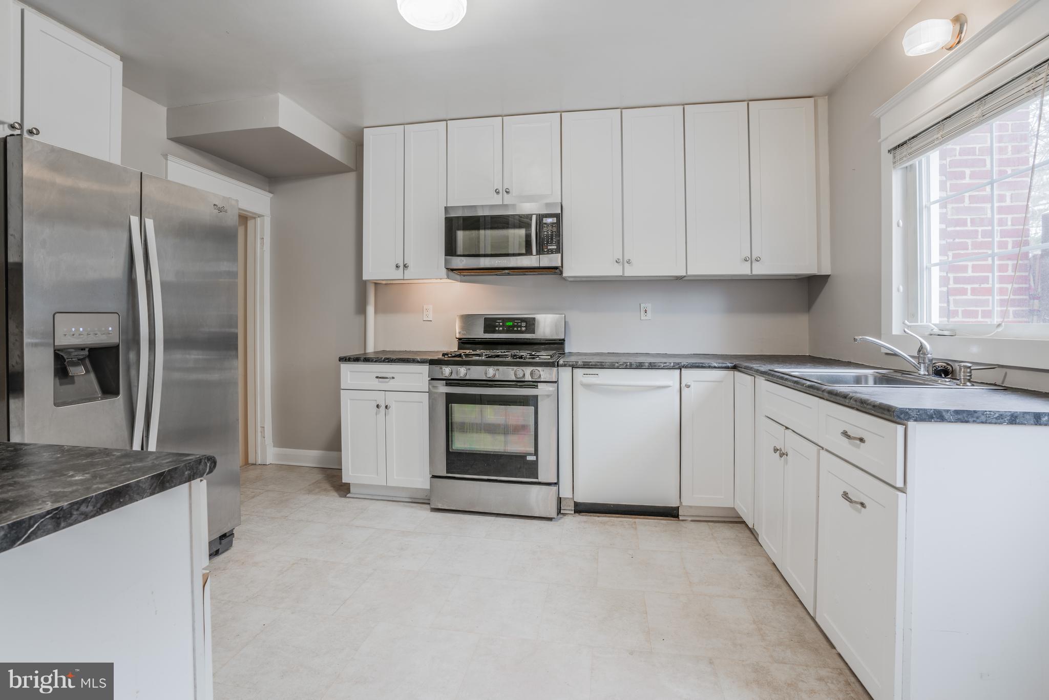 1942 Edgewood Road Baltimore, MD 21286 - Photo 8 of 26