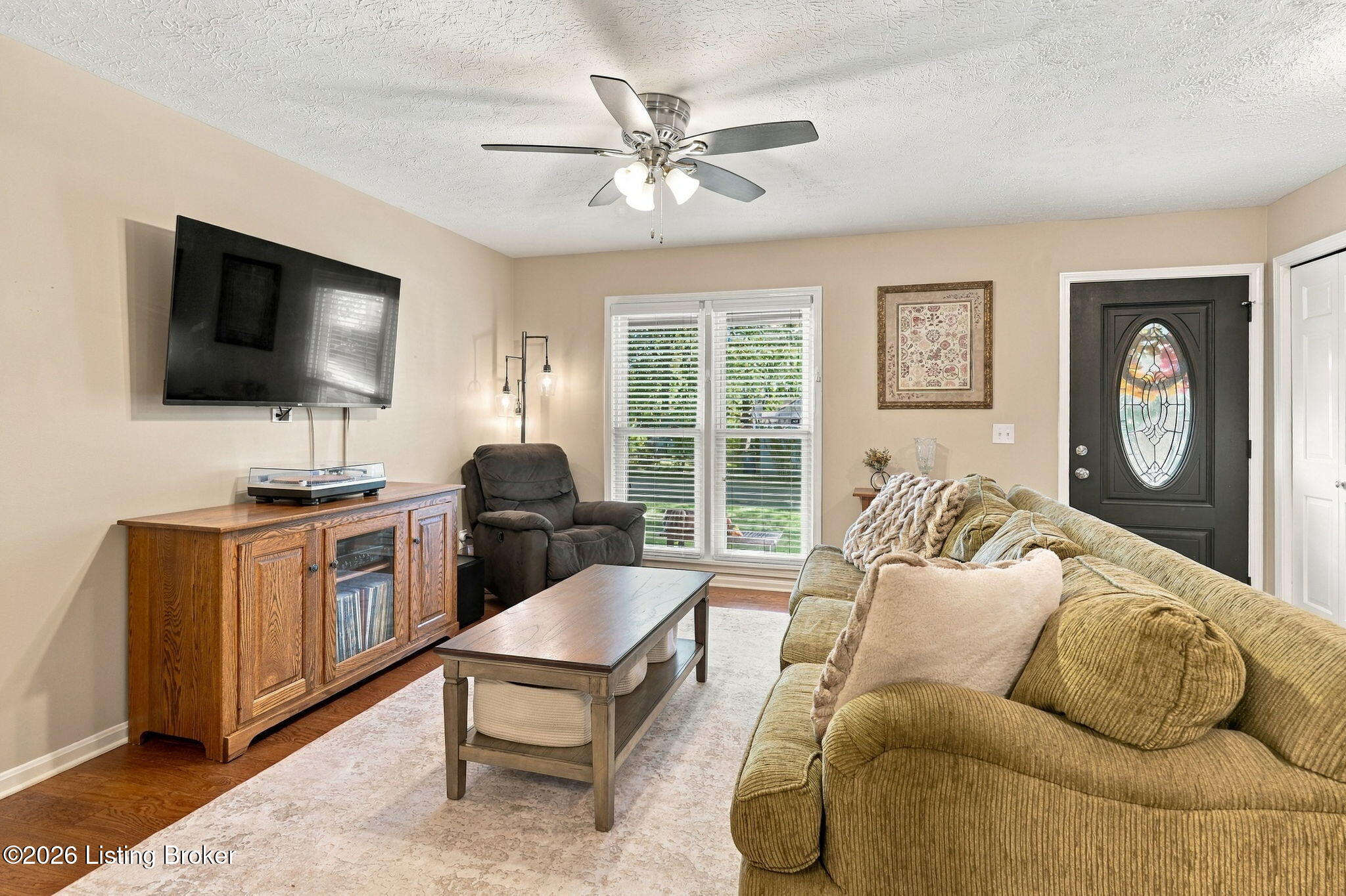11921 Berry Hill Road Louisville, KY 40243 - Photo 5 of 46 Living Room