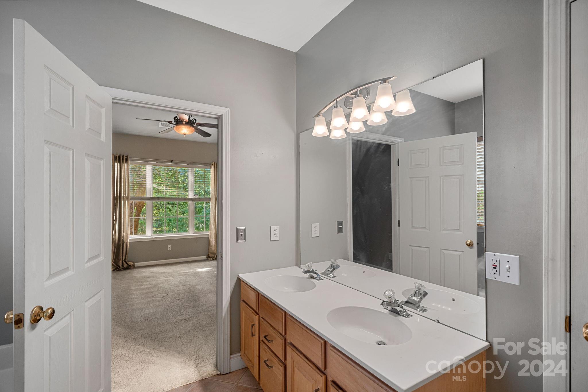 909 Clearbrook Road Matthews, NC 28105 - Photo 15 of 30 Gallery Image 15
