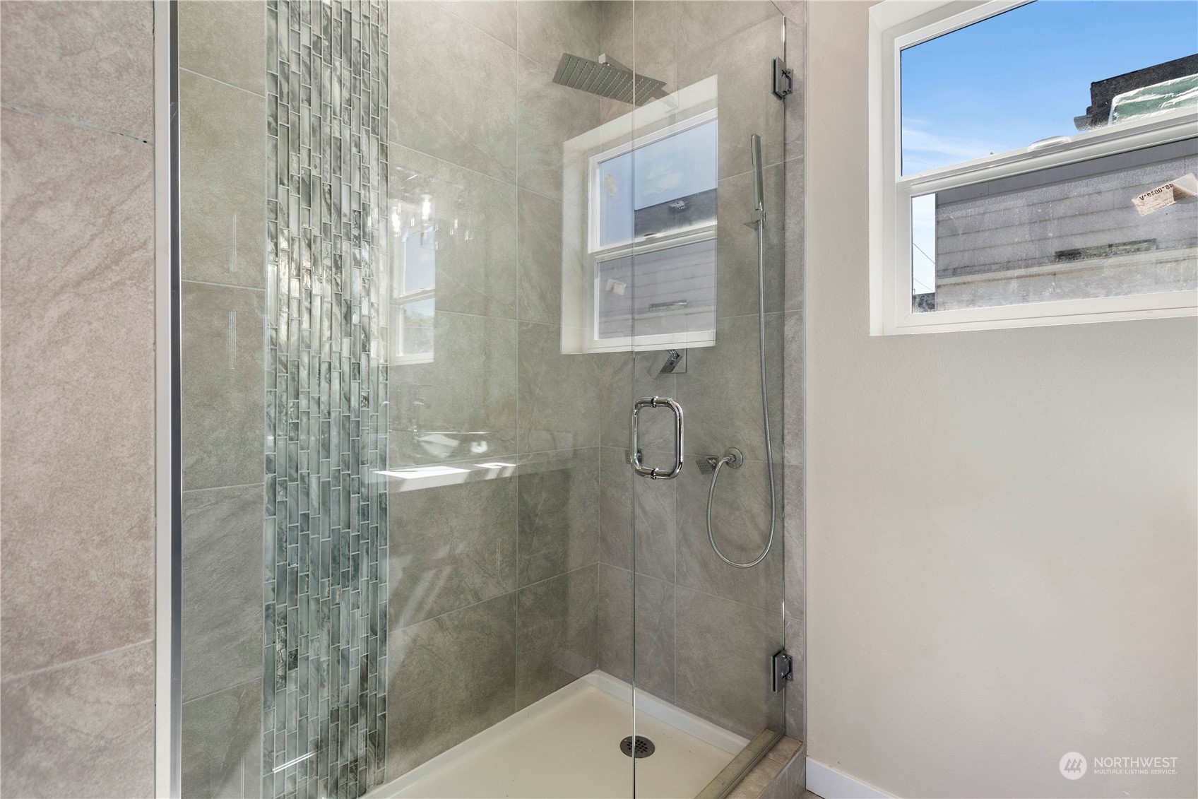 2415 Southwest Findlay Street Seattle, WA 98106 - Photo 11 of 13 Gallery Image 11