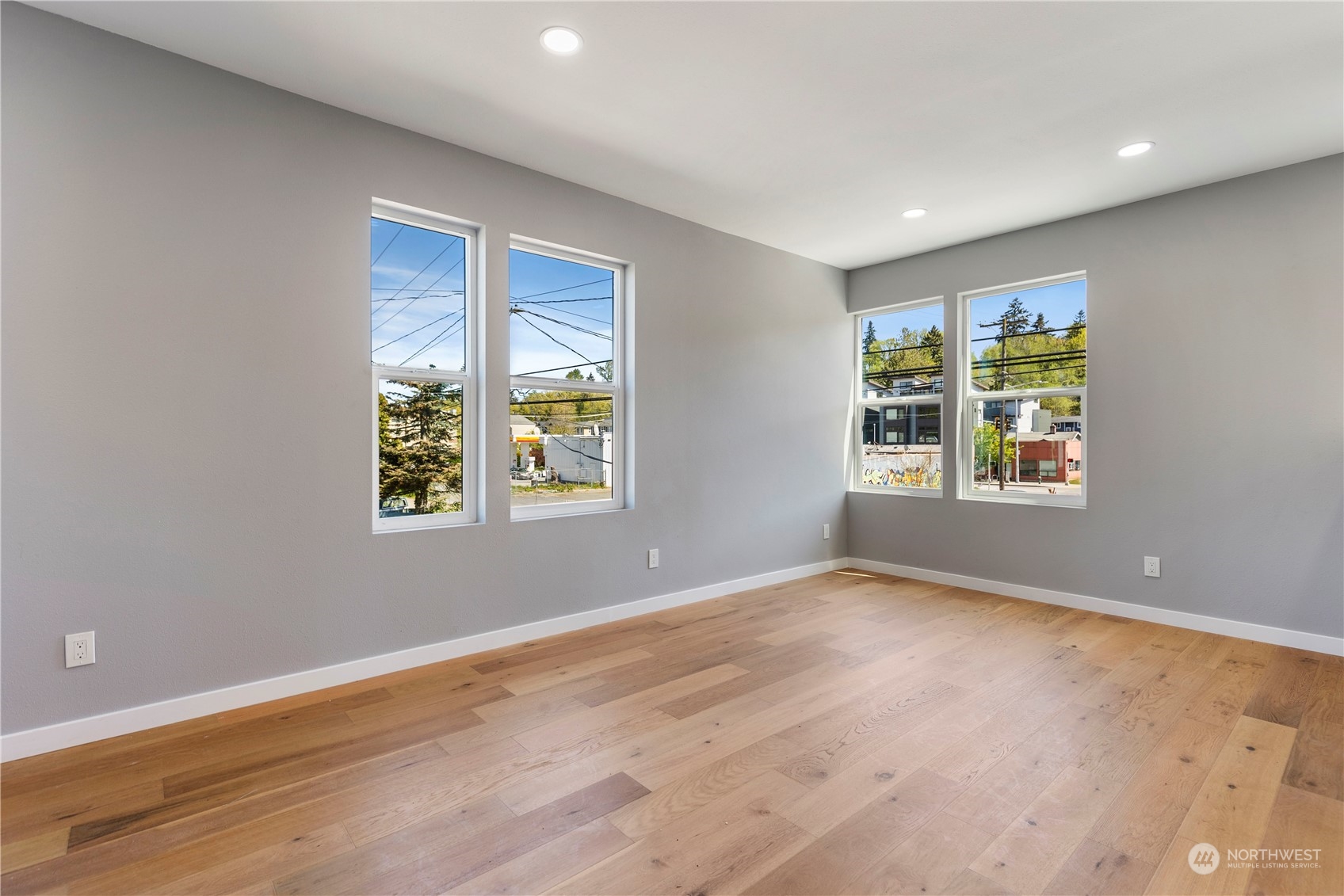 2415 Southwest Findlay Street Seattle, WA 98106 - Photo 5 of 13 Gallery Image 5