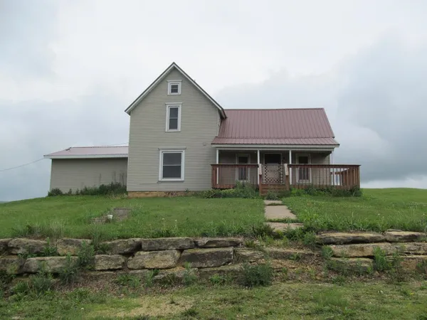 $375,000 | 1714 County Road East, Mineral Point, WI 53565