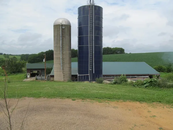 $375,000 | 1714 County Road East, Mineral Point, WI 53565