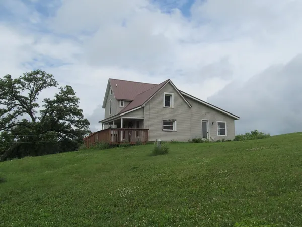 $375,000 | 1714 County Road East, Mineral Point, WI 53565