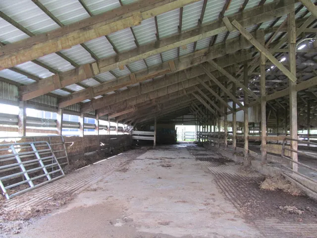 $375,000 | 1714 County Road East, Mineral Point, WI 53565