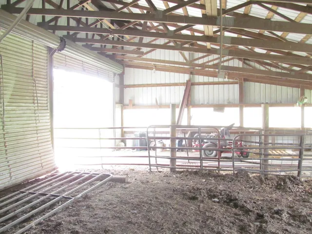 $375,000 | 1714 County Road East, Mineral Point, WI 53565