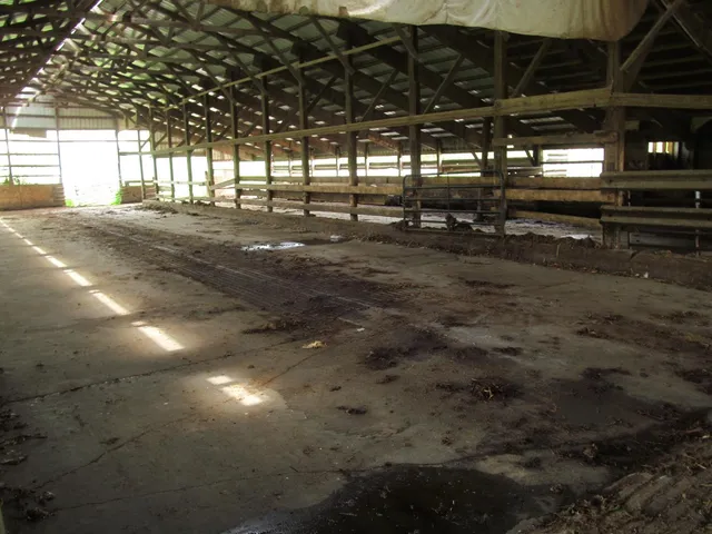 $375,000 | 1714 County Road East, Mineral Point, WI 53565