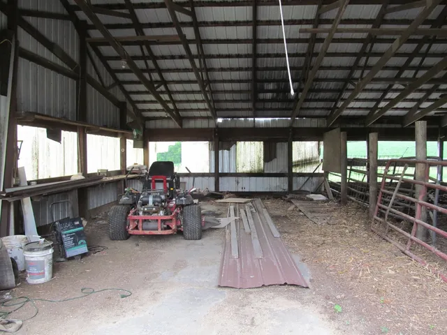 $375,000 | 1714 County Road East, Mineral Point, WI 53565