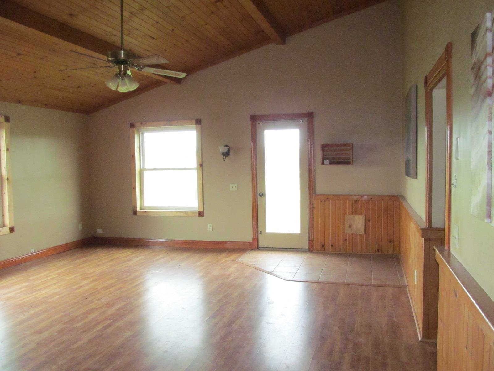 1714 County Road East Mineral Point, WI 53565 - Photo 7 of 58