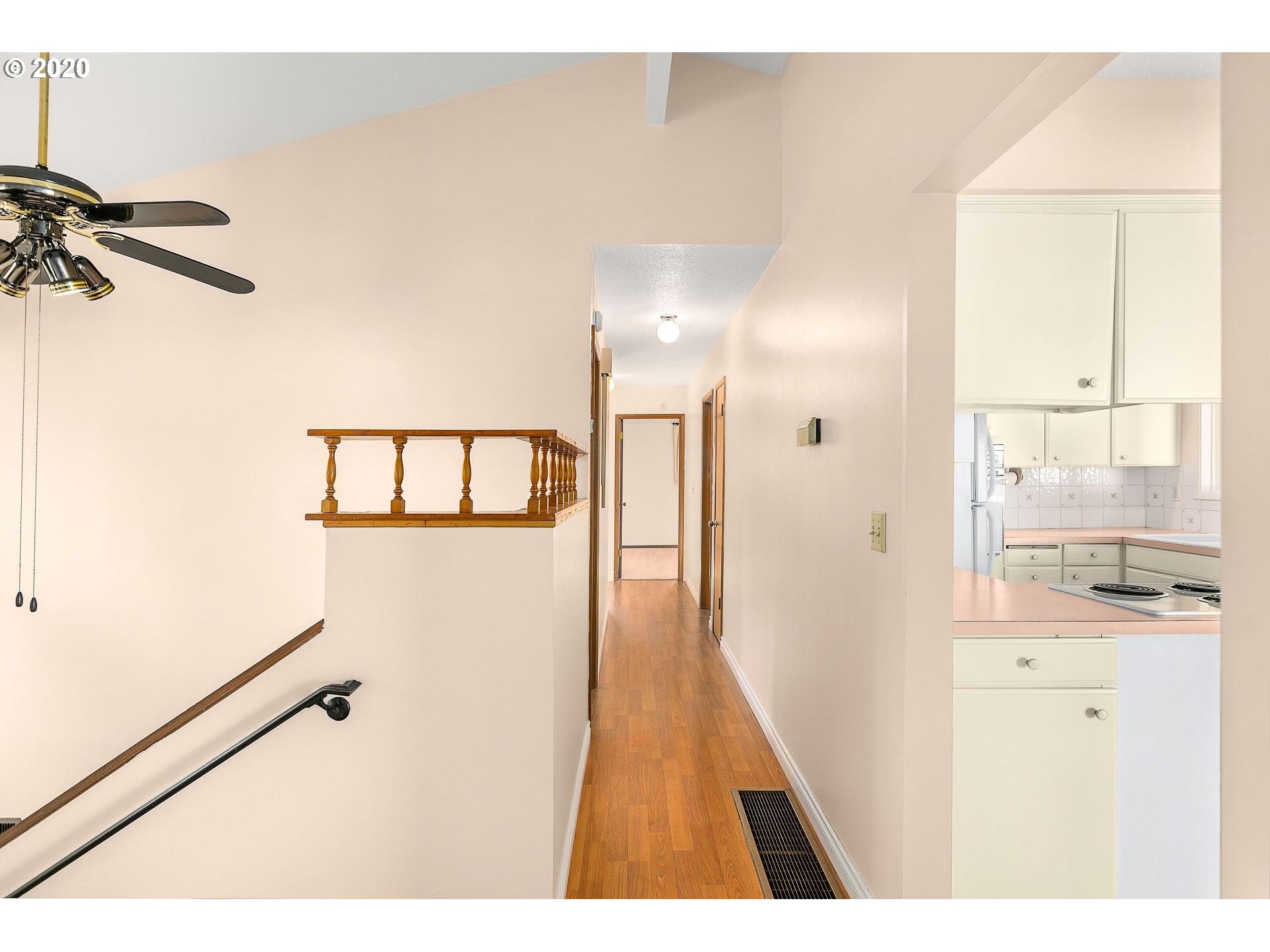 17073 Webster Road Gladstone, OR 97267 - Photo 11 of 30 Gallery Image 11