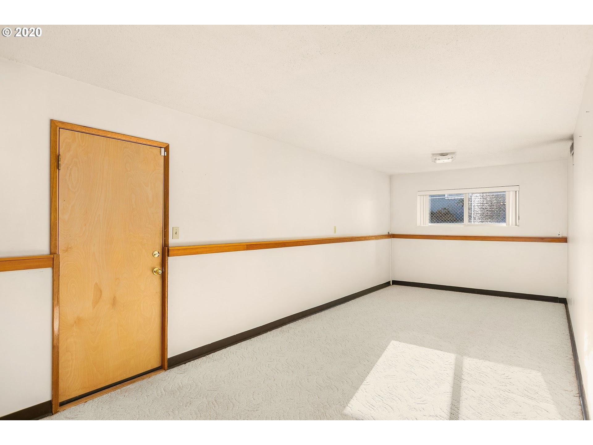 17073 Webster Road Gladstone, OR 97267 - Photo 19 of 30 Gallery Image 19