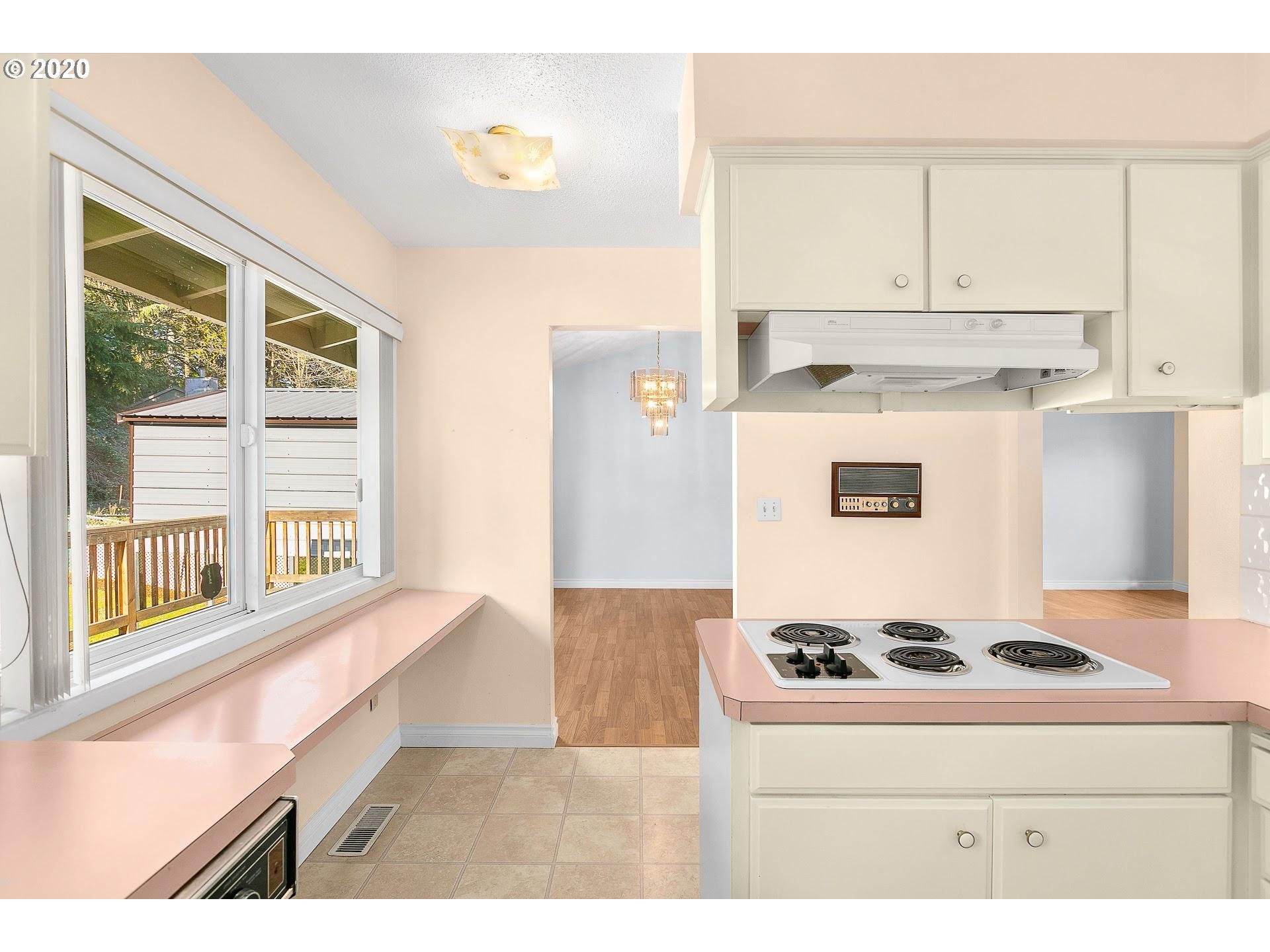17073 Webster Road Gladstone, OR 97267 - Photo 10 of 30 Gallery Image 10