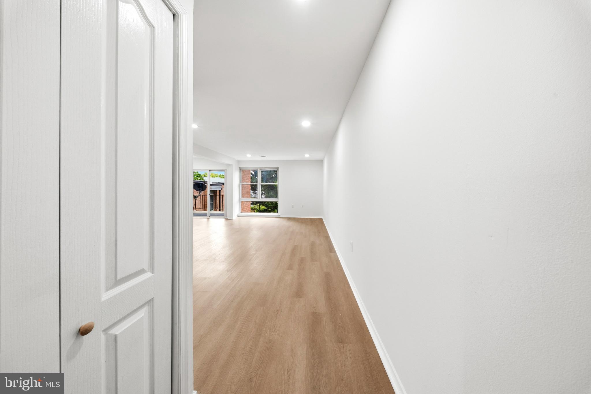 2202 Greenery Lane, Unit 30122 Silver Spring, MD 20906 - Photo 2 of 33 Entry Way