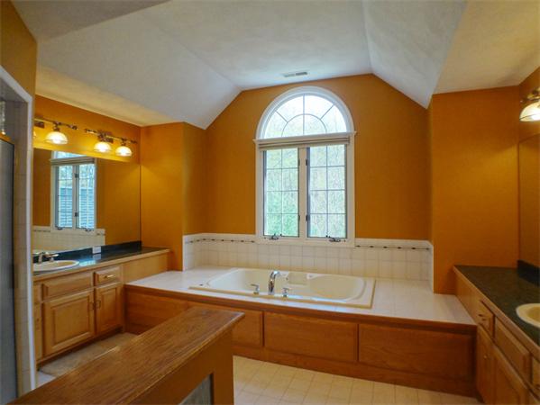 91 Lancaster Road North Andover, MA 01845 - Photo 20 of 30 Gallery Image 20