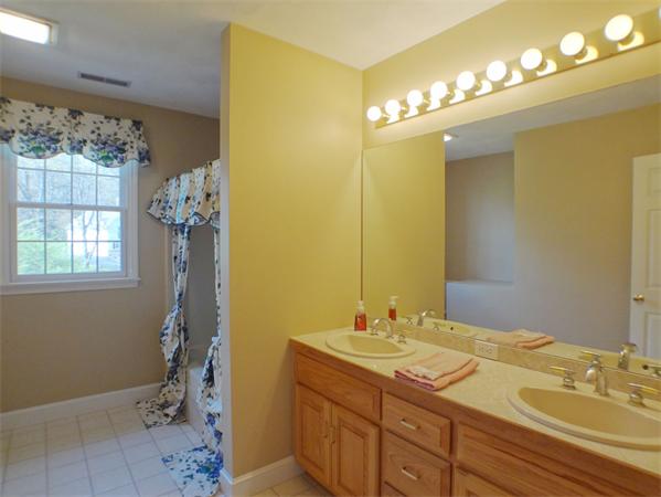 91 Lancaster Road North Andover, MA 01845 - Photo 23 of 30 Gallery Image 23