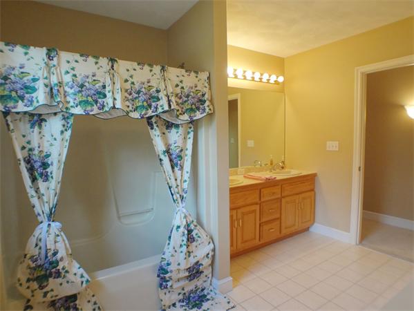 91 Lancaster Road North Andover, MA 01845 - Photo 26 of 30 Gallery Image 26