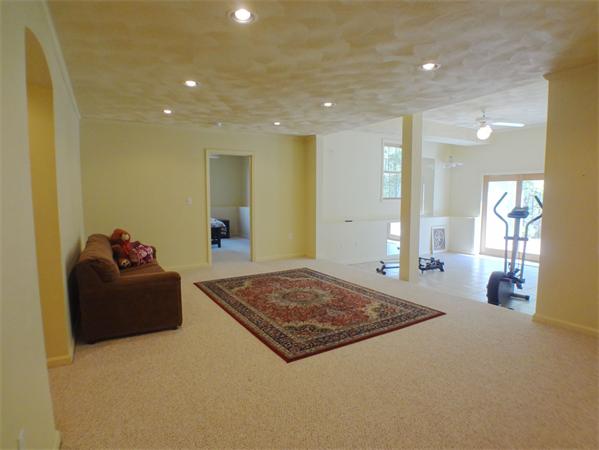 91 Lancaster Road North Andover, MA 01845 - Photo 27 of 30 Gallery Image 27
