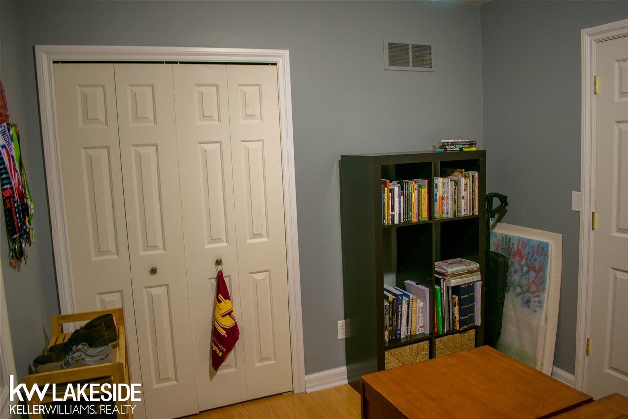 2382 Gerald Avenue Rochester, MI 48307 - Photo 18 of 27 31376517-17.JPG