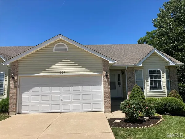 $239,900 | 609 Meadowview Court, Warrenton, MO 63383