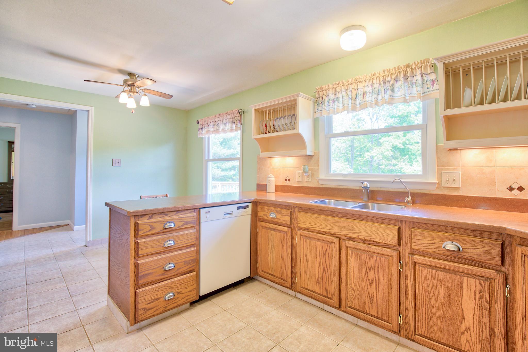 376 Devils Backbone Stephenson, VA 22656 - Photo 10 of 42 KITCHEN