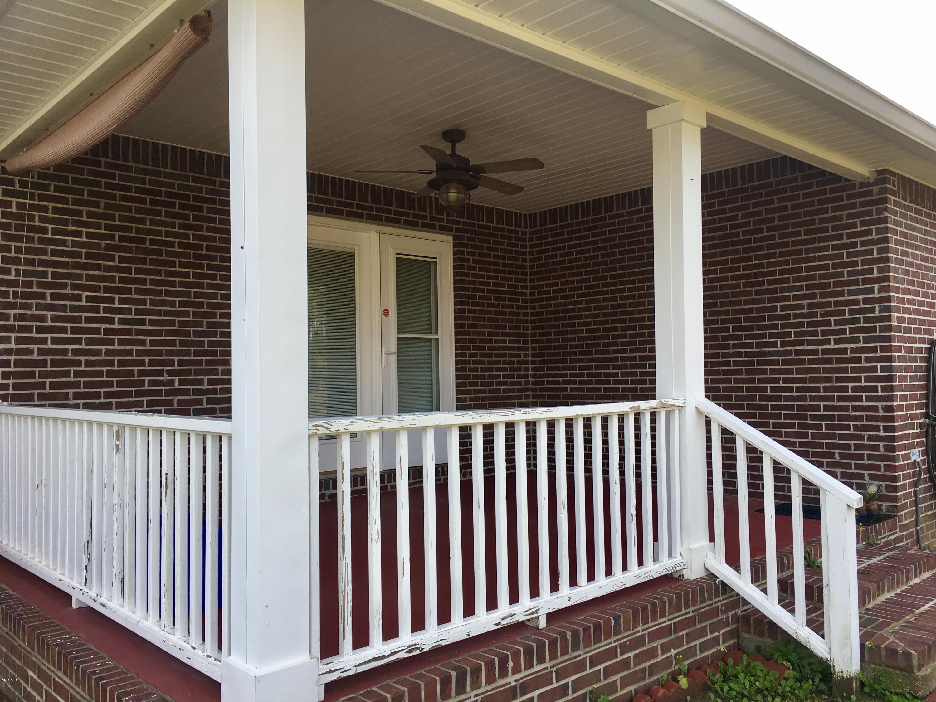 7028 Woolmarket Road Biloxi, MS 39532 - Photo 13 of 16 Back Porch