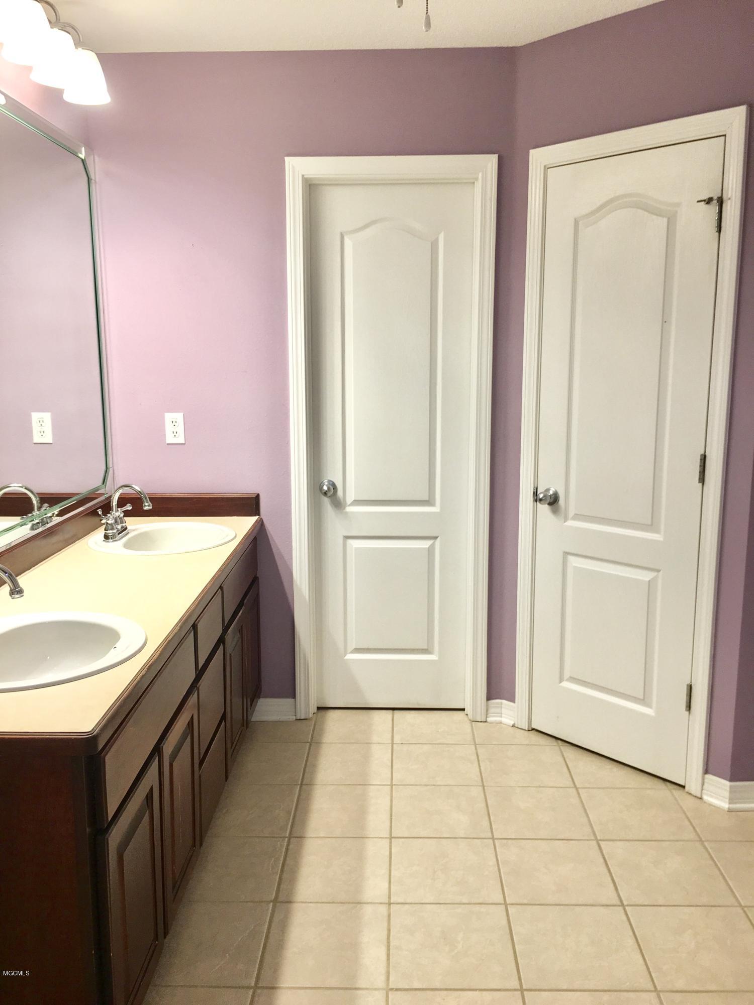 7028 Woolmarket Road Biloxi, MS 39532 - Photo 8 of 16 Master Bath